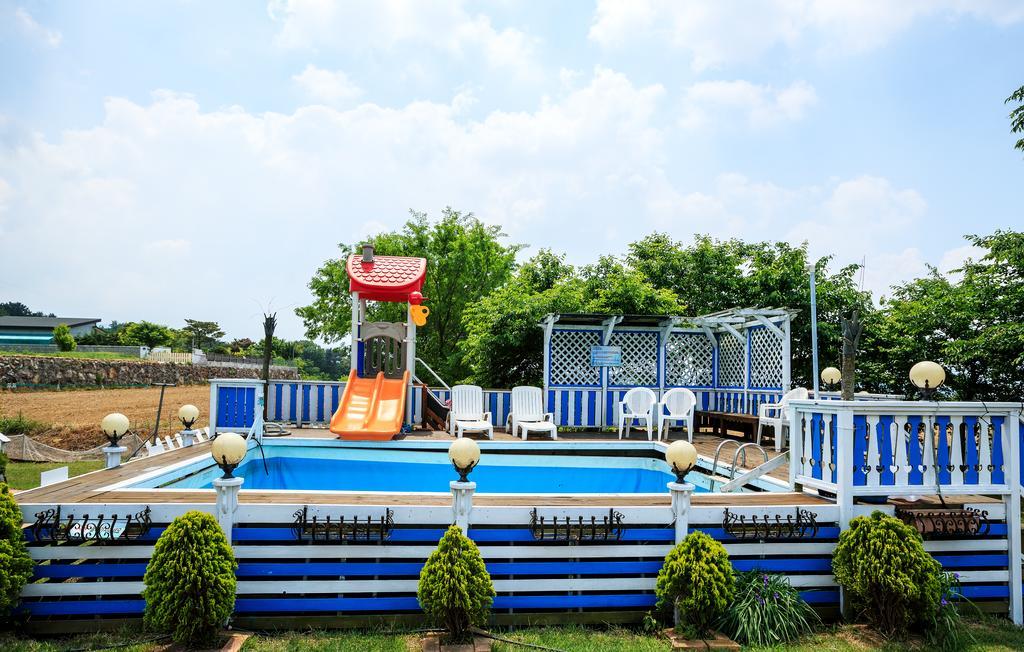 Polaris Tourist Pension Kjongdzsu Kültér fotó